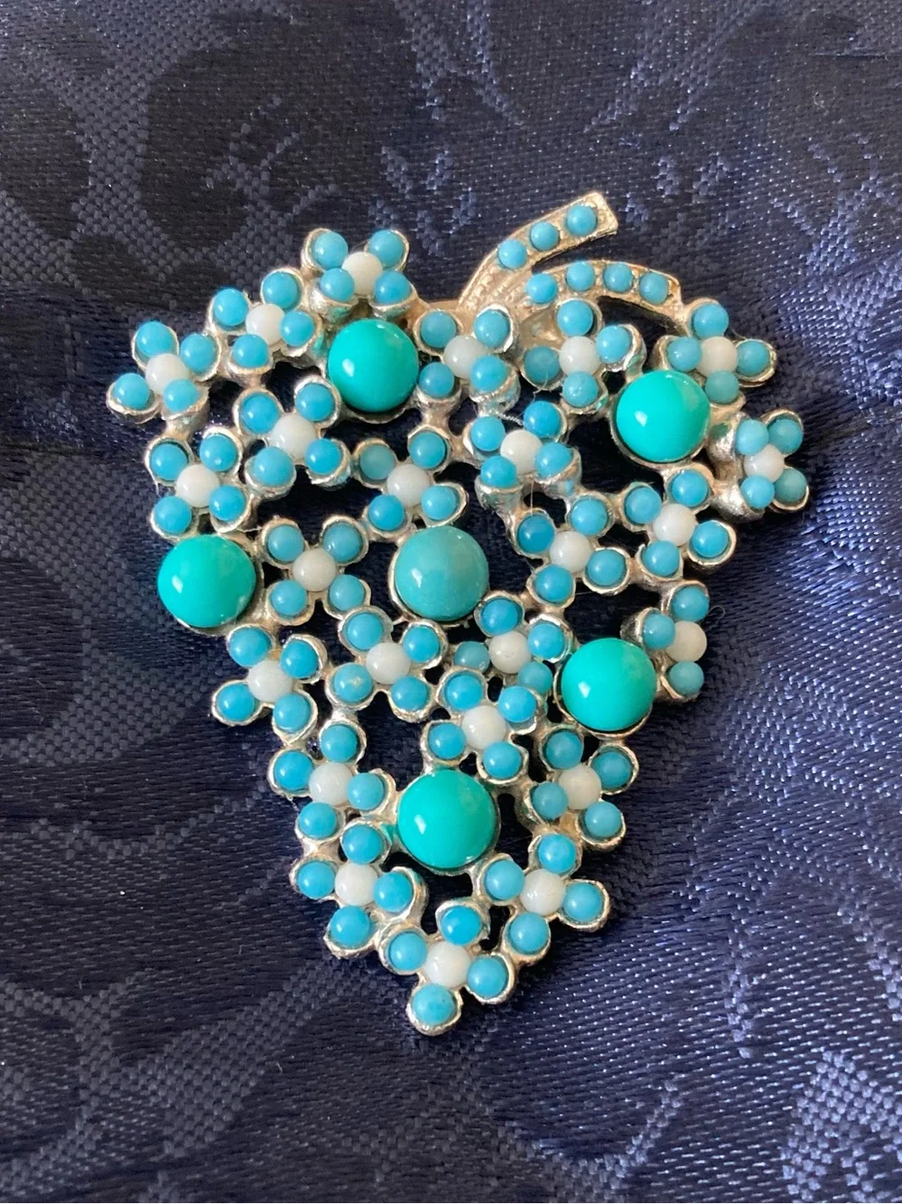 Vintage Dress Clip Grape Cluster Turquoise Blue White Ballotini Balls 2.2